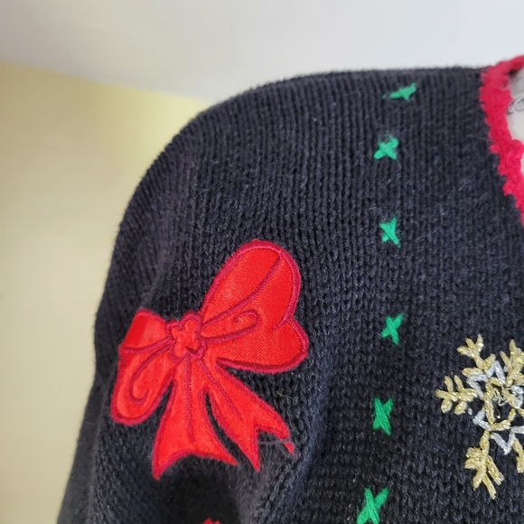 Womans Nutcracker Christmas Cardigan Cute Appliques Red Trim Size Large - Picture 8 of 13